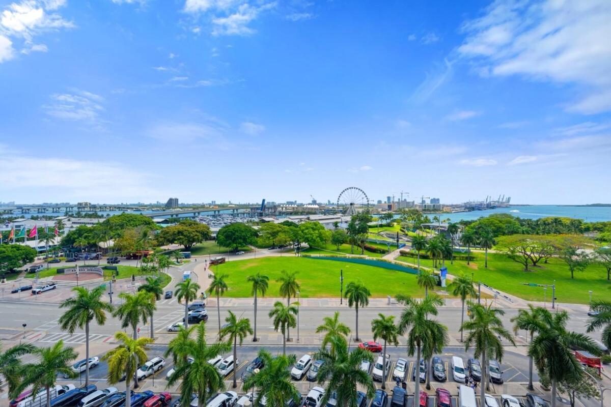 Apartment Luxury Living In Downtown Miami